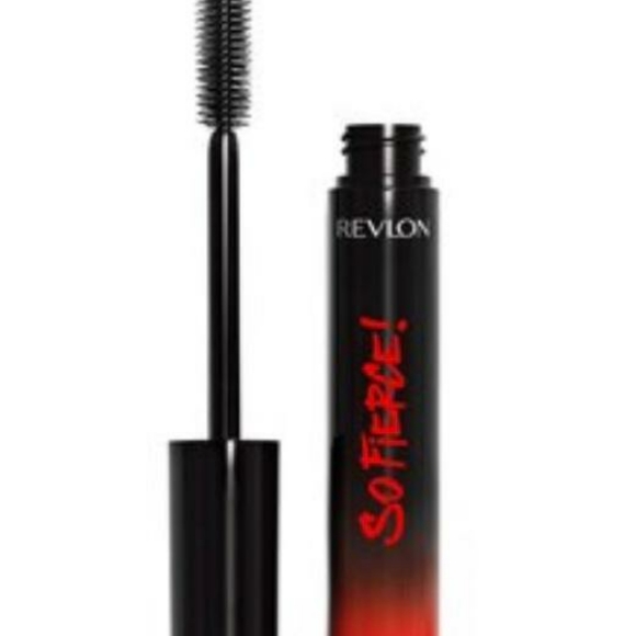 Revlon Make-up - Picture 2 of 3